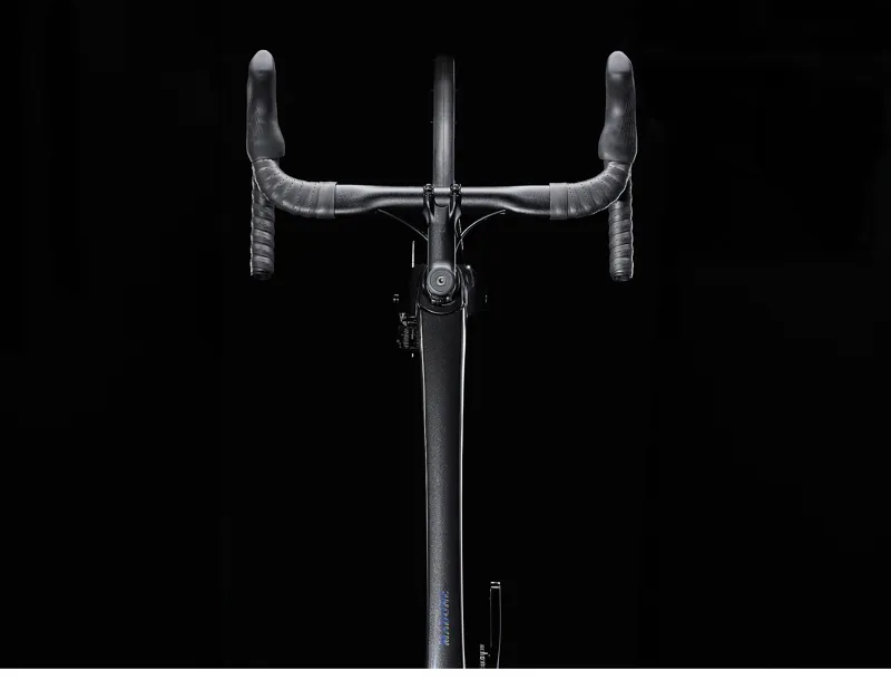 Trek Madone SL 6 Disc 2 Road Bike in Black-3